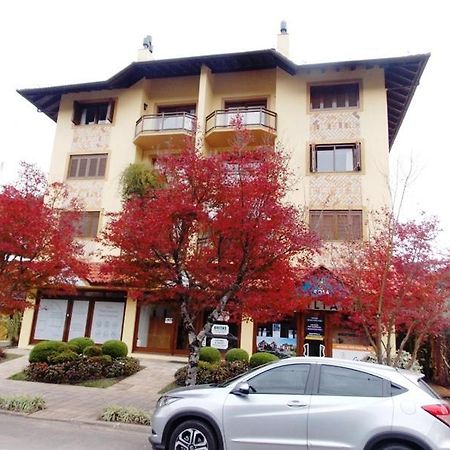 Apartamento Apartamento Ensolarado No Centro De Gramado Exterior foto