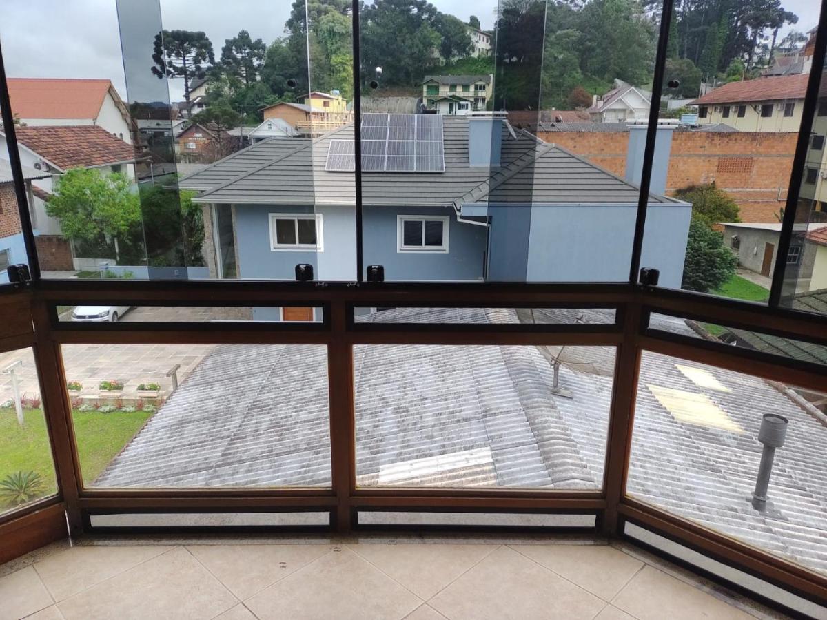Apartamento Apartamento Ensolarado No Centro De Gramado Exterior foto